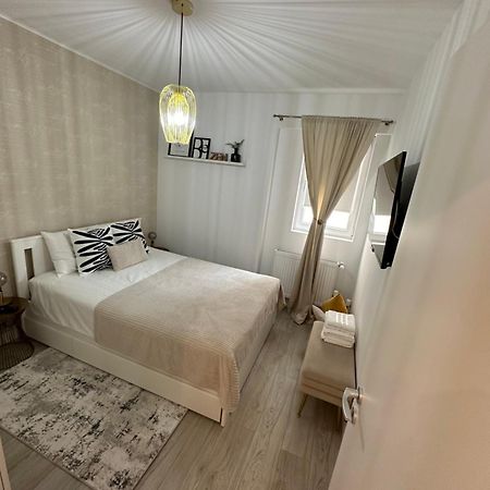 Boutique Apartment Boekarest Buitenkant foto
