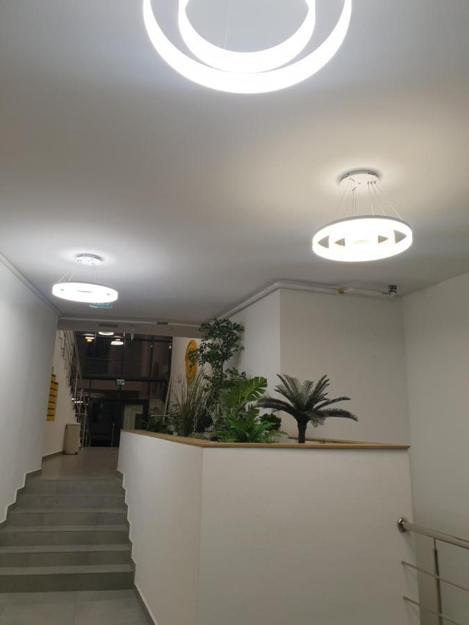 Boutique Apartment Boekarest Buitenkant foto