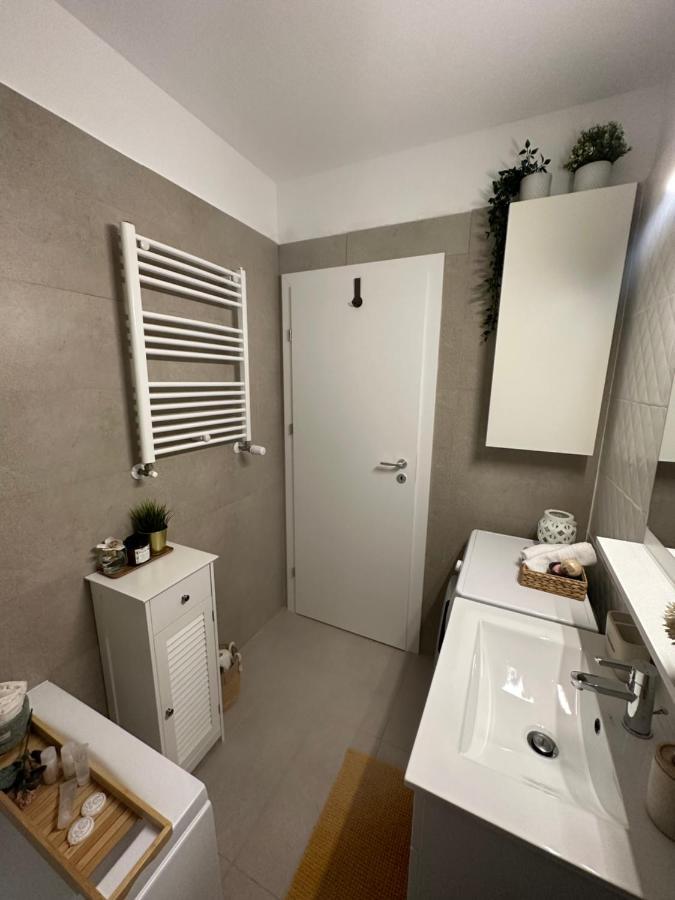 Boutique Apartment Boekarest Buitenkant foto