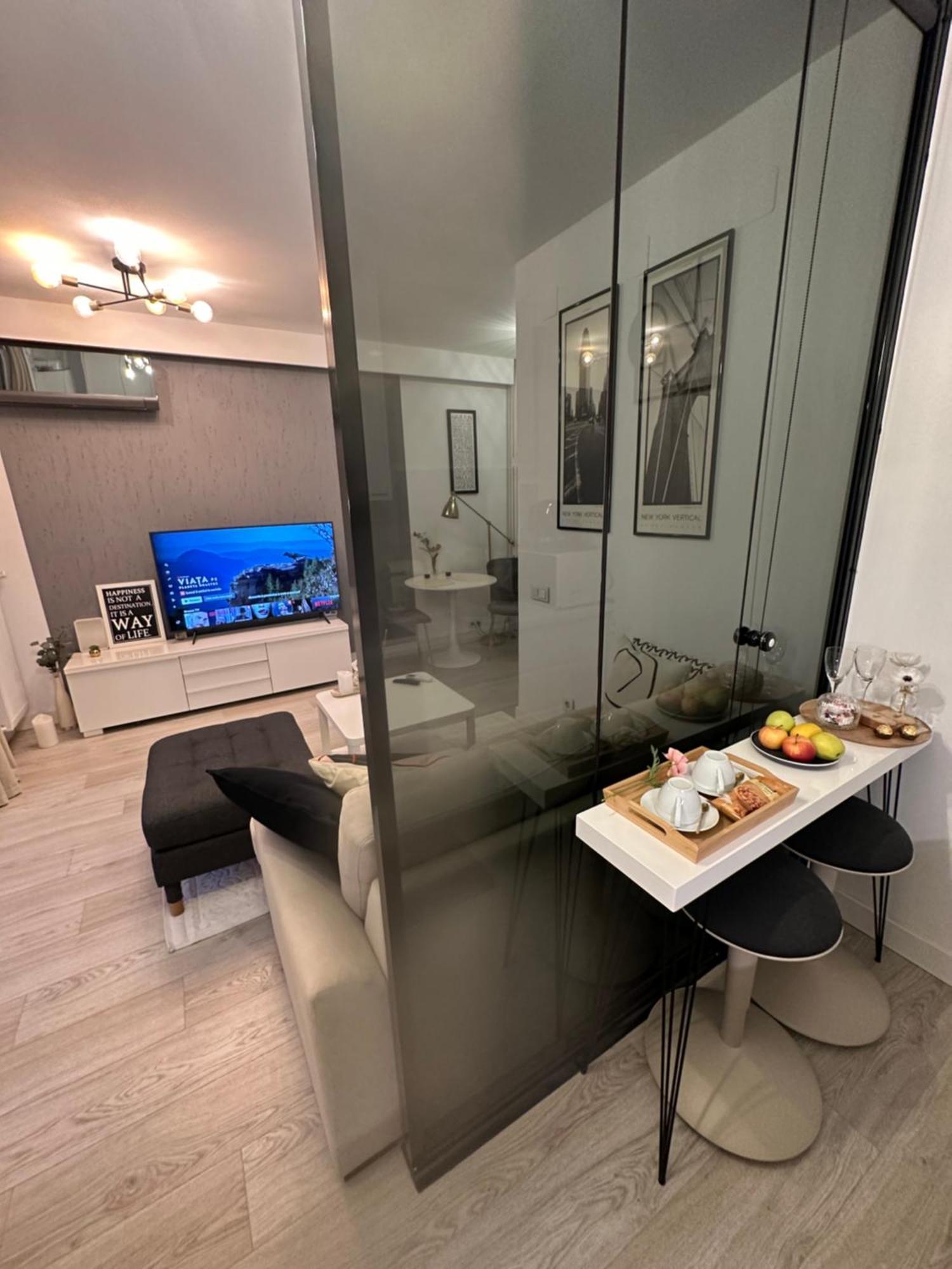 Boutique Apartment Boekarest Buitenkant foto